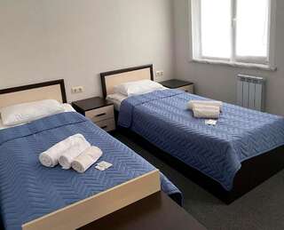Мини-отель Эмона Тольятти Двухместный номер с 2 отдельными кроватями и общей ванной комнатой на этаже-2